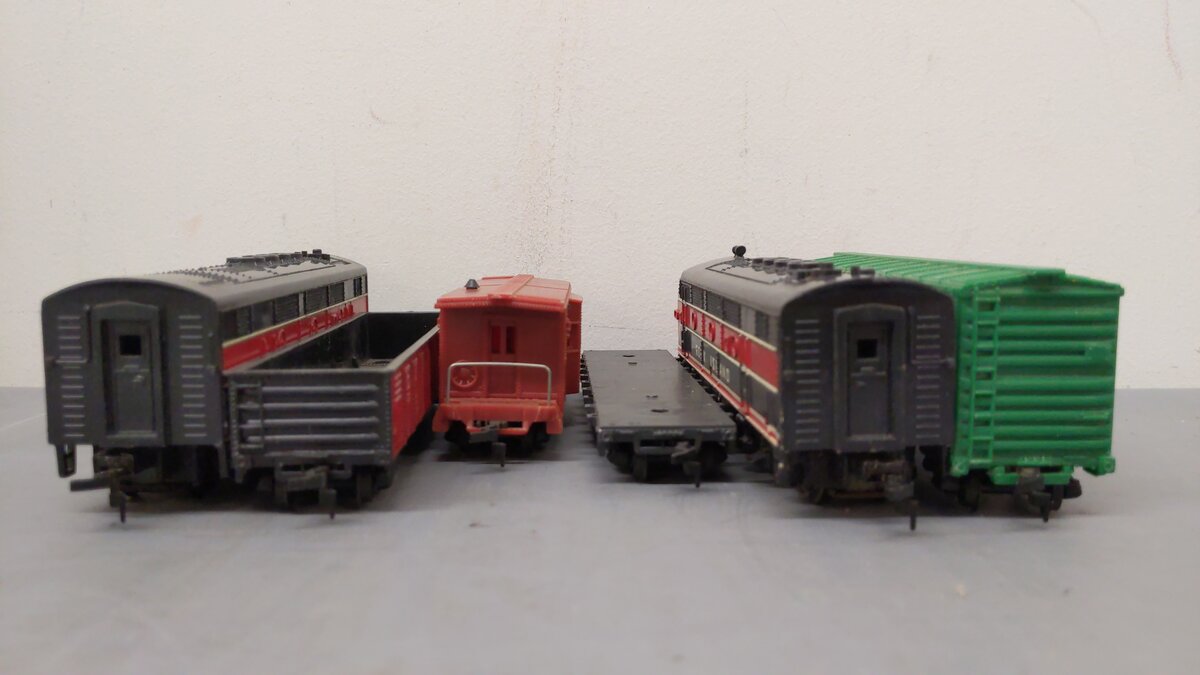 Marx Vintage HO Rock Island Diesel locomotive set #99 #1959 #54201 #11874 #10049 VG/Box