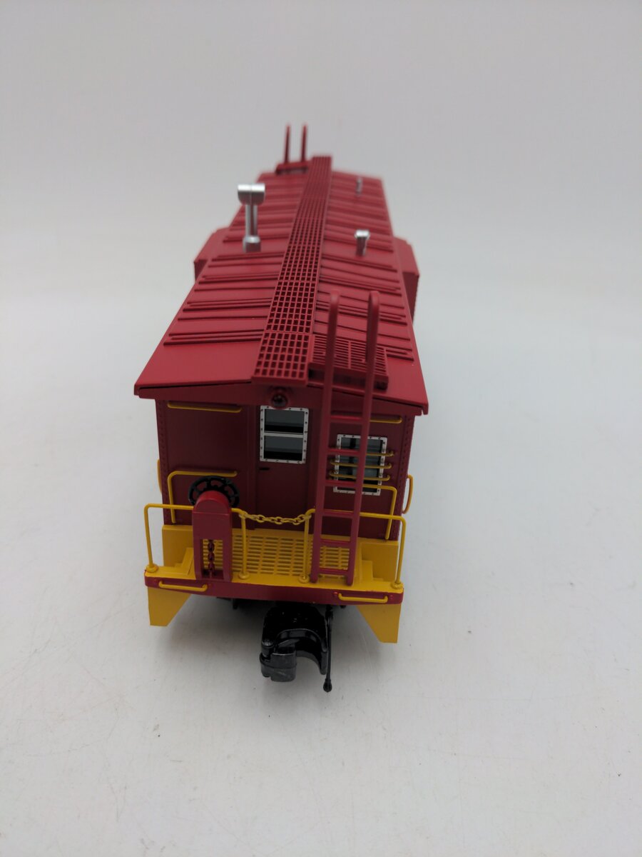 MTH 20-91830 O Scale Southern (#X406) Bay Window Caboose With Passenger LN/Box