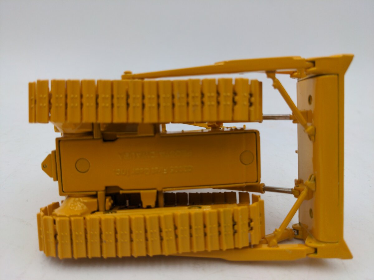 First Gear 50-3059 1:50 Scale International Harvester TD-15 Crawler Dozer LN/Box