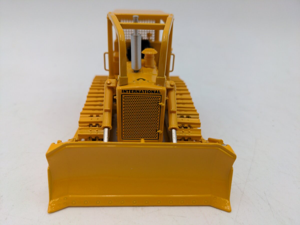 First Gear 50-3059 1:50 Scale International Harvester TD-15 Crawler Dozer LN/Box