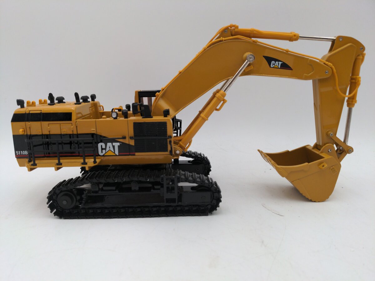 Norscot 55098 1:50 Scale CAT 5110B Hydraulic Excavator With Metal Tracks LN/Box