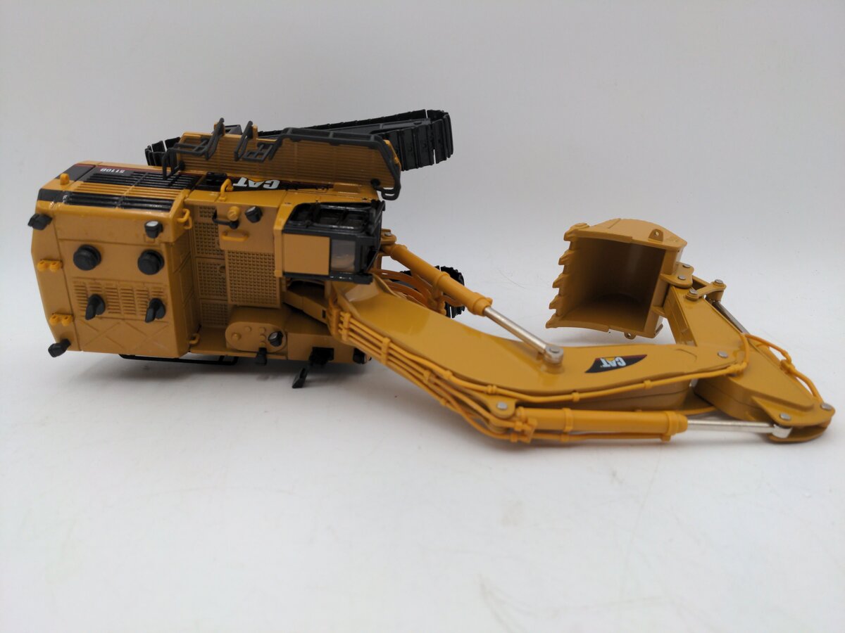 Norscot 55098 1:50 Scale CAT 5110B Hydraulic Excavator With Metal Tracks LN/Box