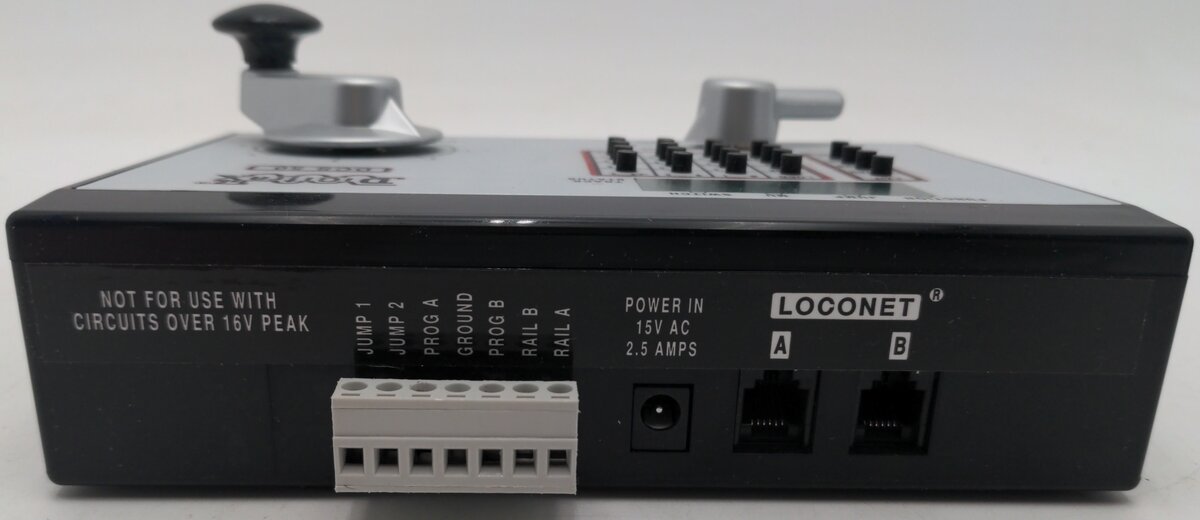 Digitrax Zephyr Starter Set - 2.5 Amp EX/Box