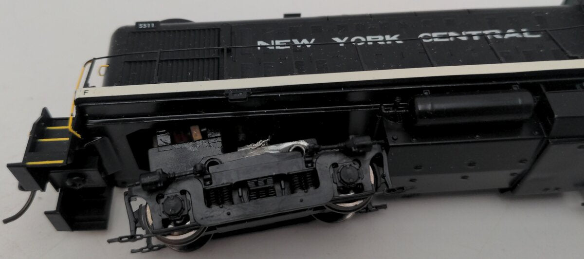 Athearn 94080 HO Scale New York Central RS-3 Locomotive #5511