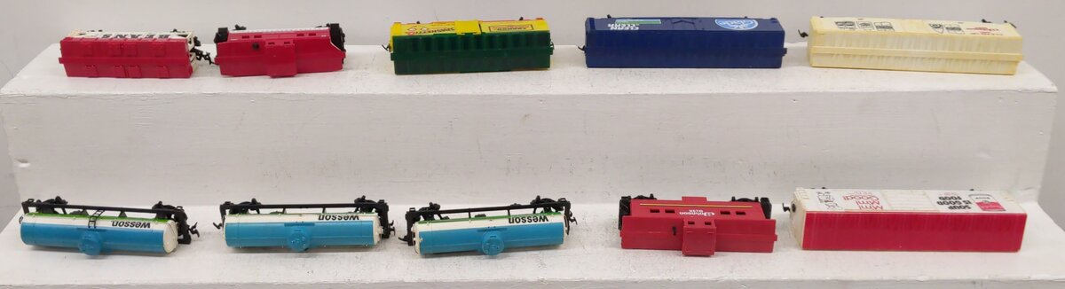 Life Like & Other Assorted HO Freight Cars [10] VG
