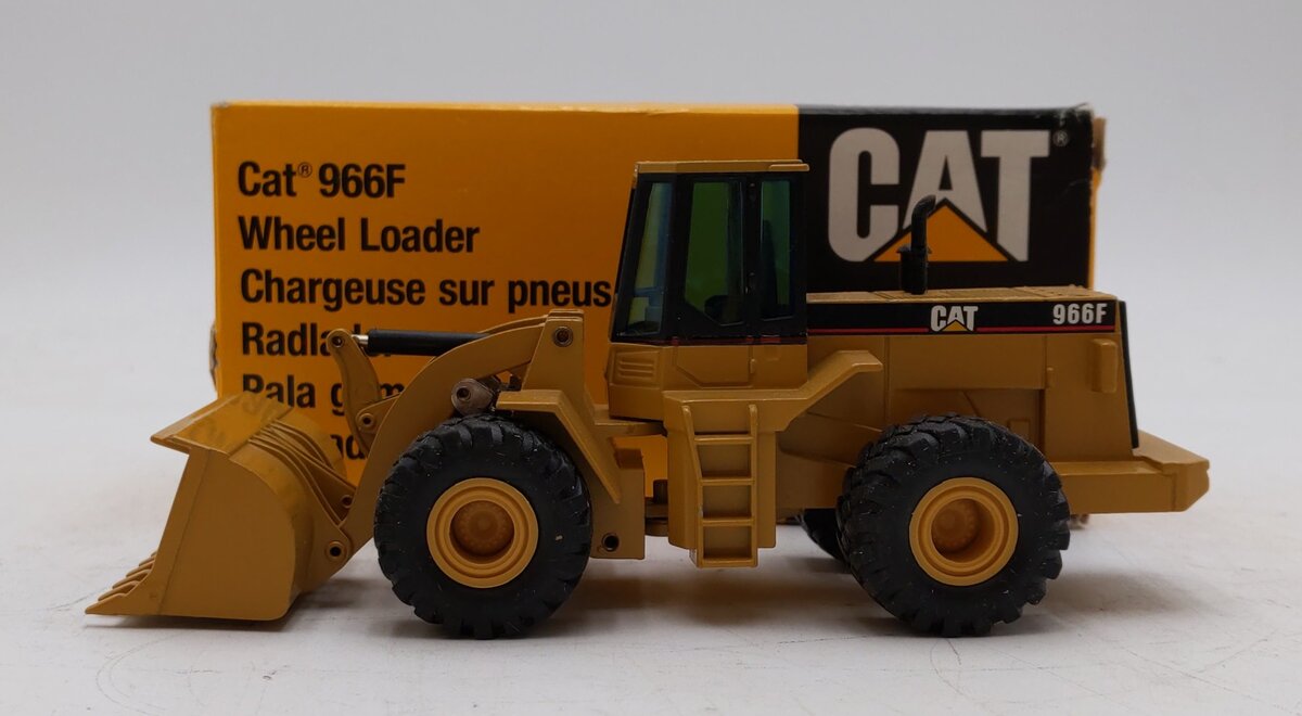 NZG 376 1:50 Caterpillar 966F Wheel Loader LN/Box