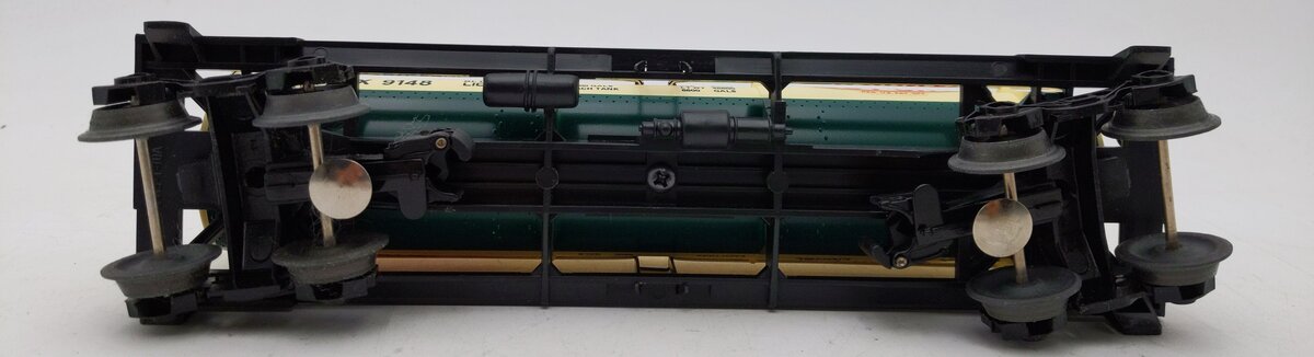 Lionel 6-9148 O Gauge DuPont Triple Dome Tank Car #9148 LN/Box