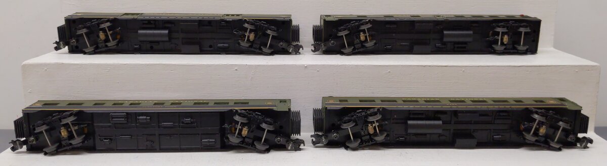 MTH 30-6766 O Canadian National 60' Streamlined ABS Passenger Set (Set of 4) VG