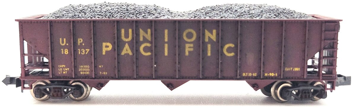 Atlas 3263 N Scale Union Pacific Hopper Car w/Coal Load #18137 EX/Box