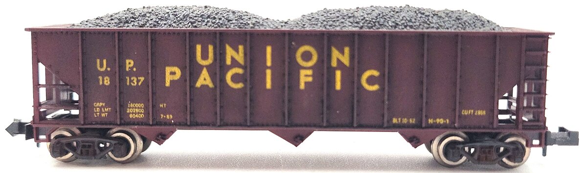 Atlas 3263 N Scale Union Pacific Hopper Car w/Coal Load #18137 EX/Box
