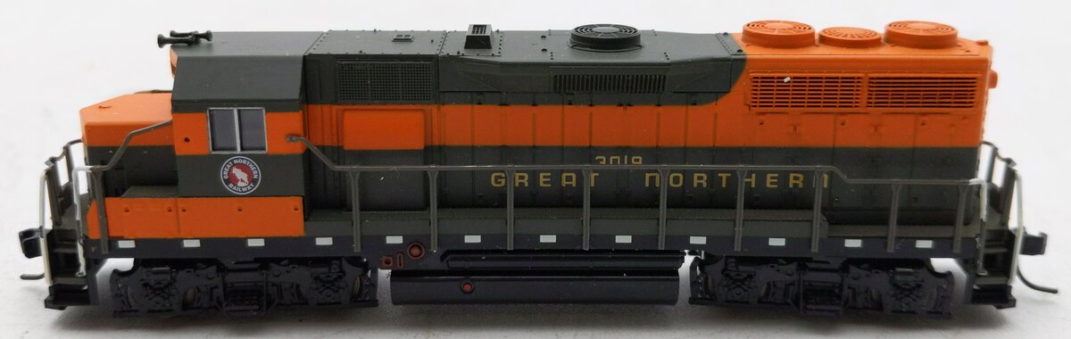 Atlas 46513 N Scale Great Northern GP-35 Diesel Locomotive #3019 EX