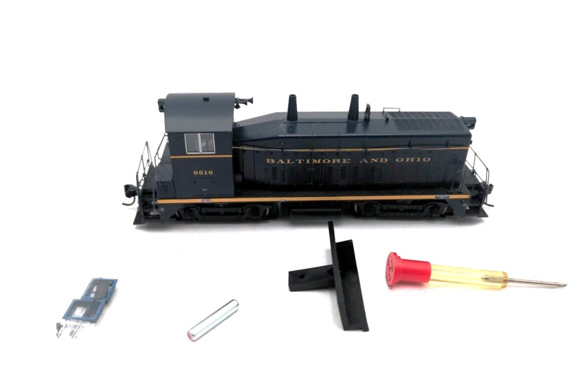 Walthers 920-41424 HO Scale Proto2000 SW9/1200 Baltimore&Ohio Locomotive #9616 EX/Box
