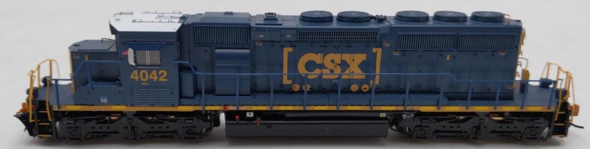 Scale Trains SXT40686 N Scale CSX EMD SD40-3 Diesel Locomotive #4042 with DCC EX/Box
