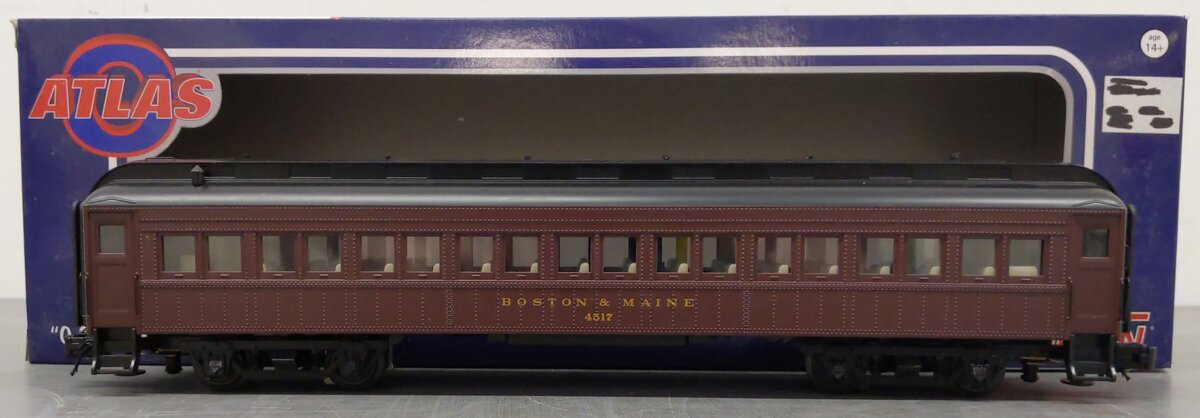 Atlas O Gauge 2001101-1 Boston & Maine 60' Passenger Coach Car #4517 3-rail EX/Box