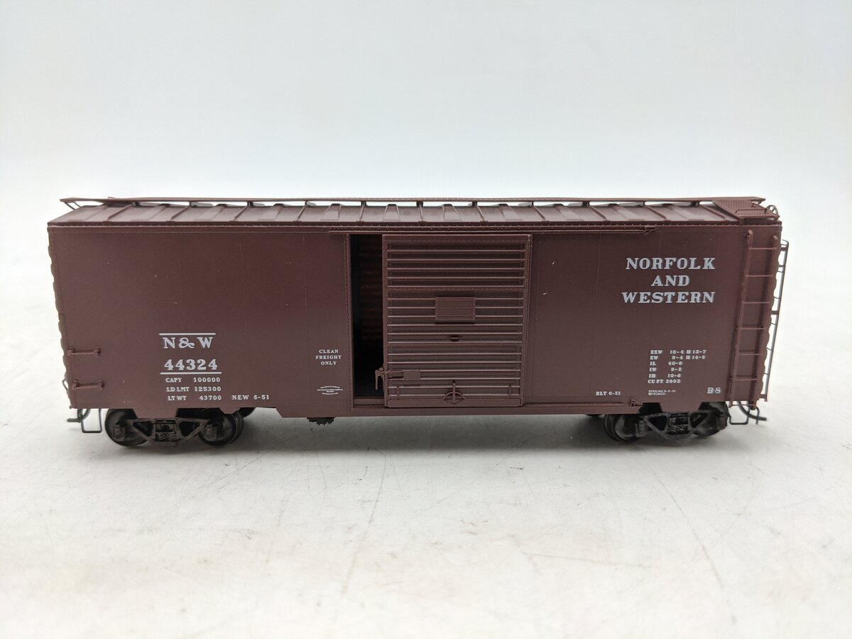 Kadee 5001 HO Scale Norfolk & Western 40' PS-1 Boxcar #44324 EX/Box