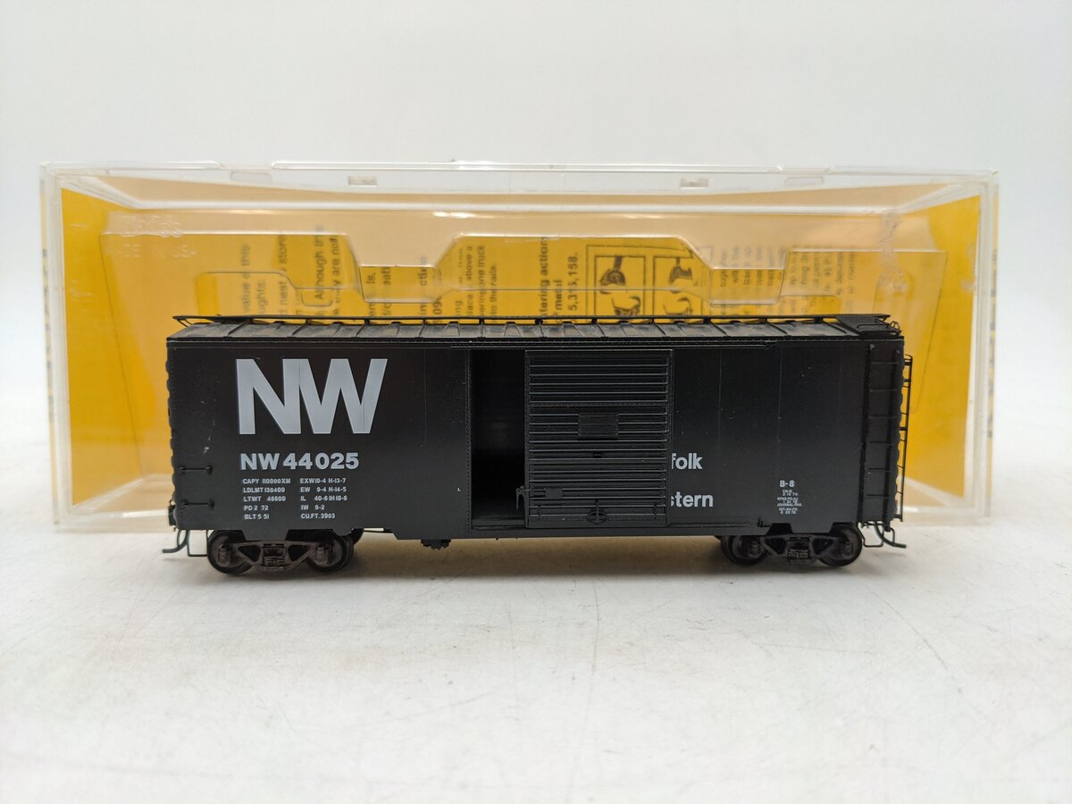 Kadee 5004 HO Scale N&W 40' PS-1 Boxcar #44025 EX/Box