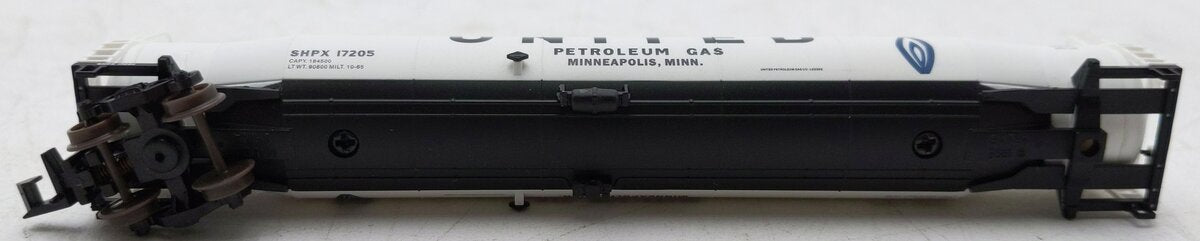 Atlas 37093 N Scale United Petroleum 30,000 Gal Tank Car #17205 EX/Box