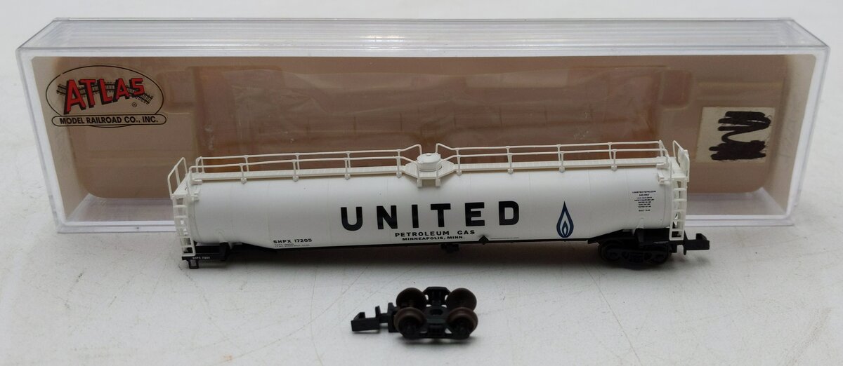 Atlas 37093 N Scale United Petroleum 30,000 Gal Tank Car #17205 EX/Box
