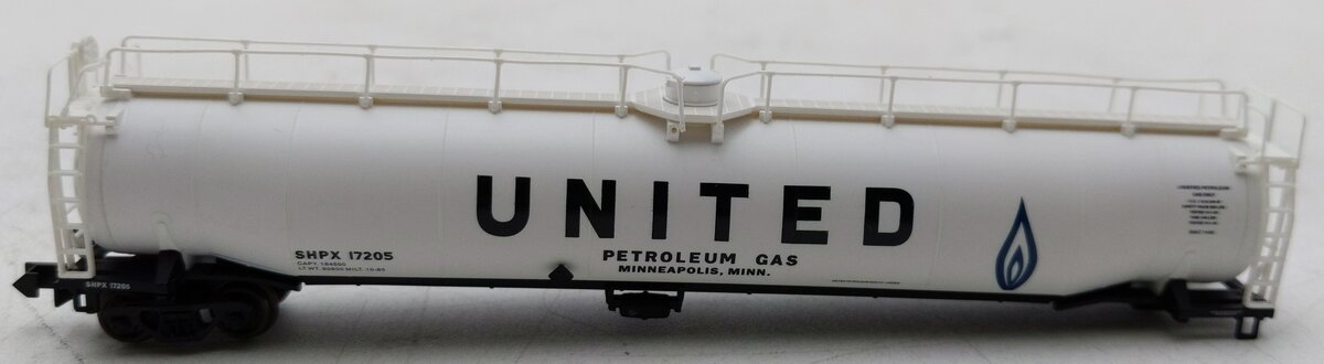 Atlas 37093 N Scale United Petroleum 30,000 Gal Tank Car #17205 EX/Box