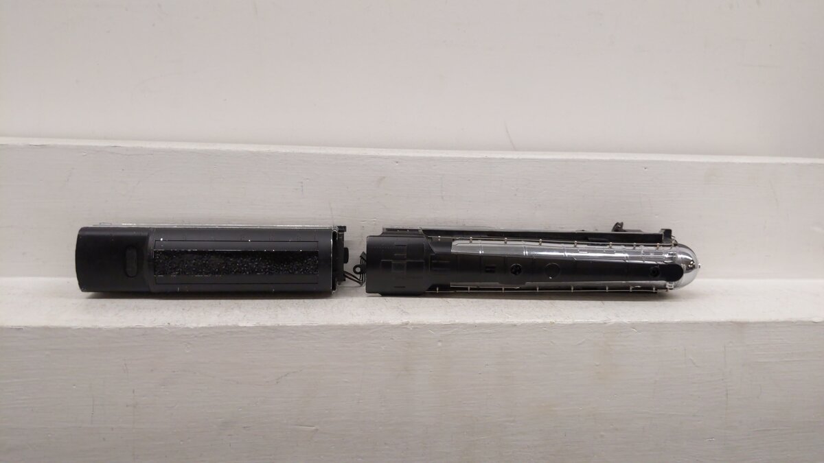 American Models 5429 S Gauge New York Central Locomotive w/Tender EX