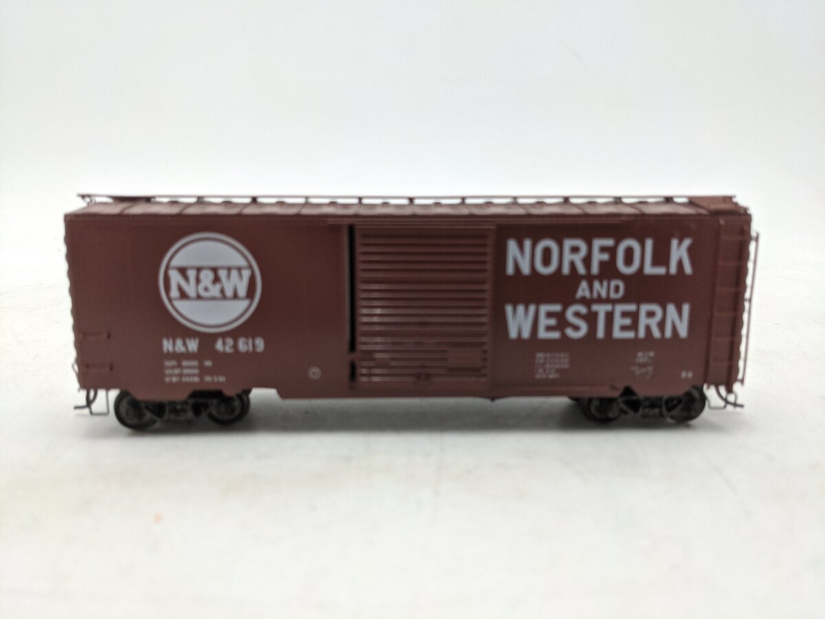 Kadee 5241 HO Norfolk & Western 40' PS-1 Boxcar #42619 EX