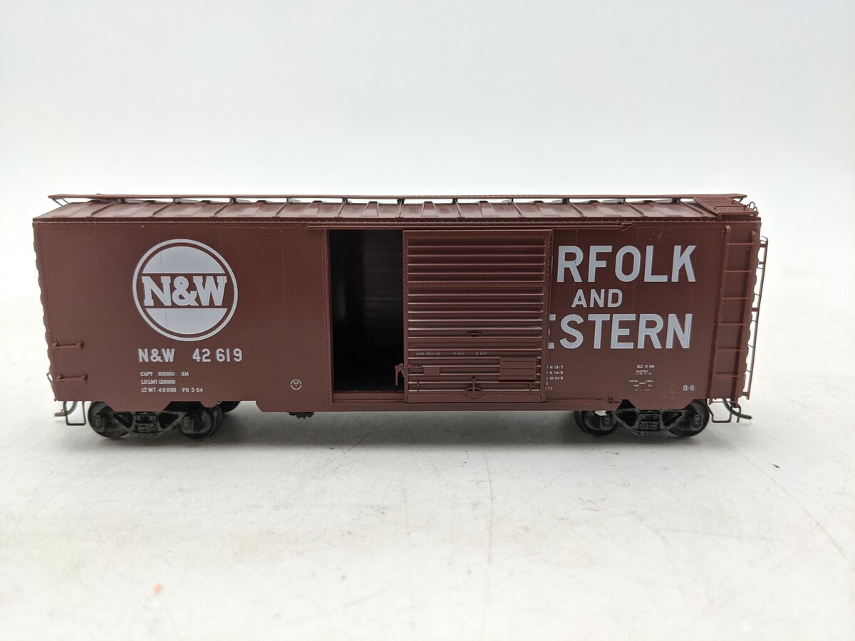 Kadee 5241 HO Norfolk & Western 40' PS-1 Boxcar #42619 EX