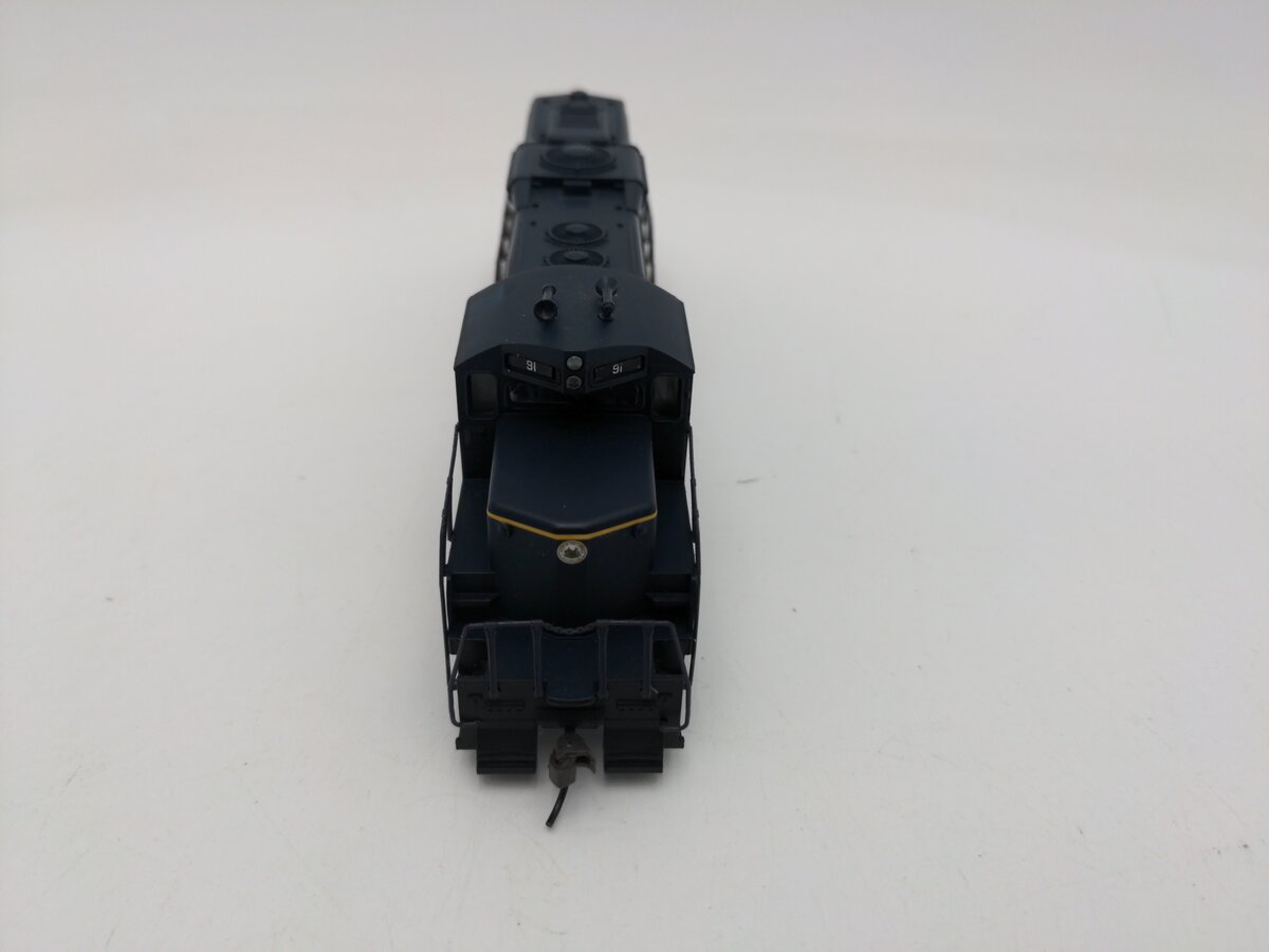 Walthers 931-139 HO Scale Trainline South Branch Valley GP9M Locomotive #91 EX/Box