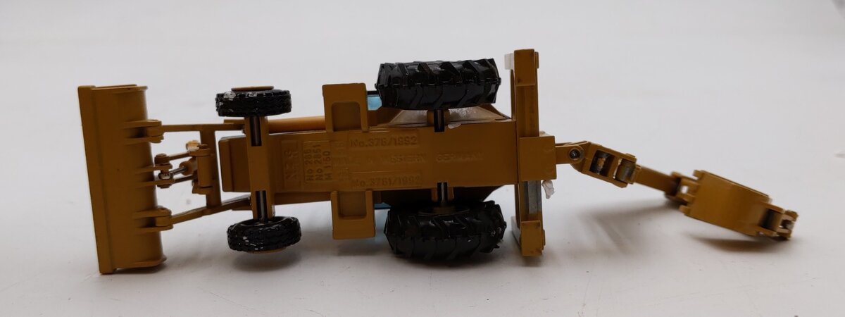 NZG JB488 Modelle 1:50 Scale Caterpillar 428B Backhoe Loader LN/Box