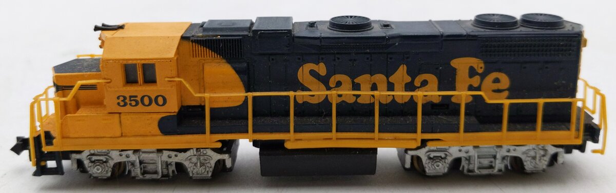 Life Like 7843 N Scale Santa Fe GP38-2 Diesel Locomotive #3500 VG