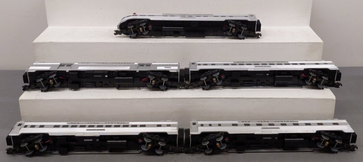 MTH 20-6568 O New York Central 70' Streamlined 5-Car Passenger Set LN/Box