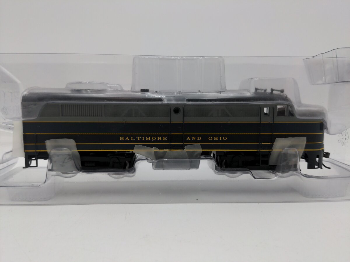 Bachmann 64705 HO Scale B&O ALCO FA2 Diesel Locomotive w/ Sound & DCC LN/Box