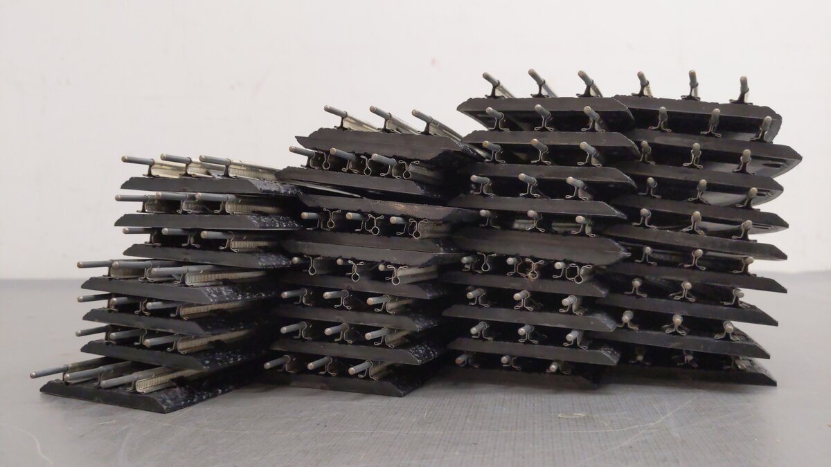 Marx 702 Vintage O Postwar Tinplate O-27 Curved Track with Roadbed (36) VG/Box