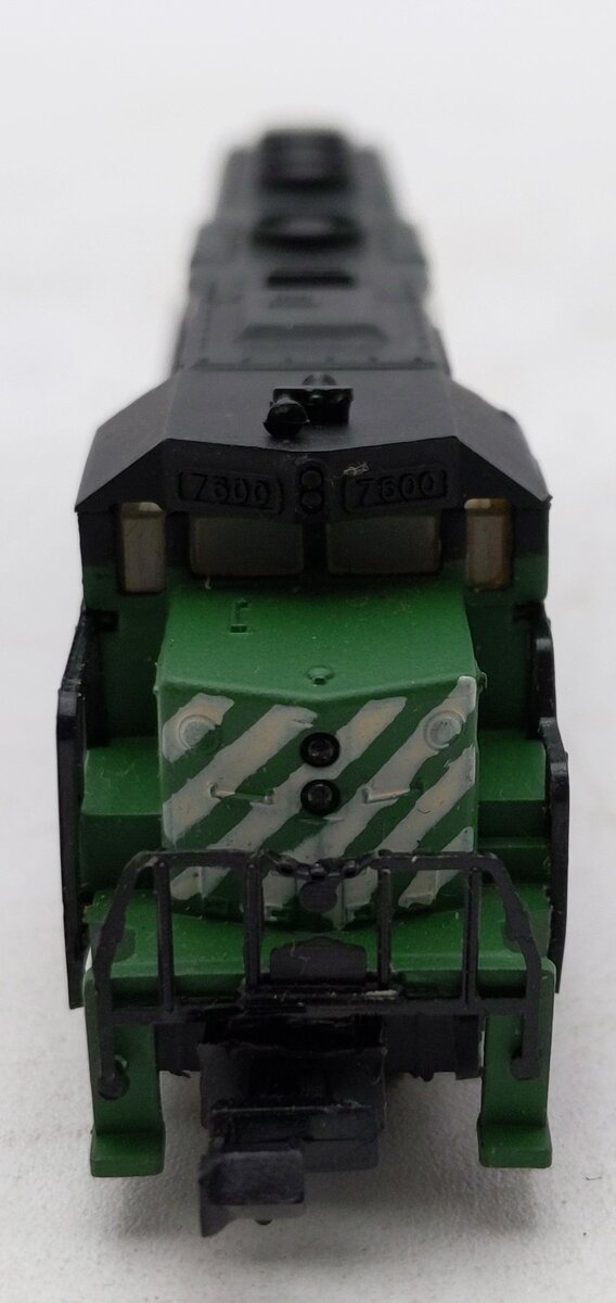 Model Power 7563 N Scale Burlington Northern Diesel Locomotive #2803 VG