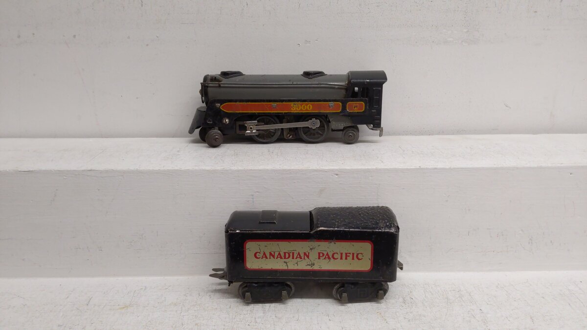 Marx 3000 Vintage O  2-4-2 Steam Locomotive with Tender VG