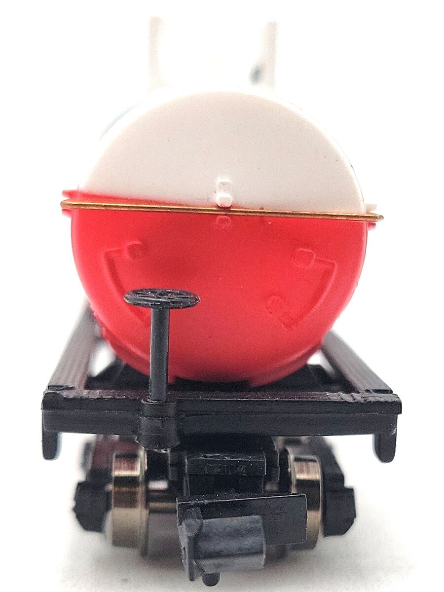 Bachmann 73661 N Scale Bakelite Plastics 41' Chemical Tank Car LN