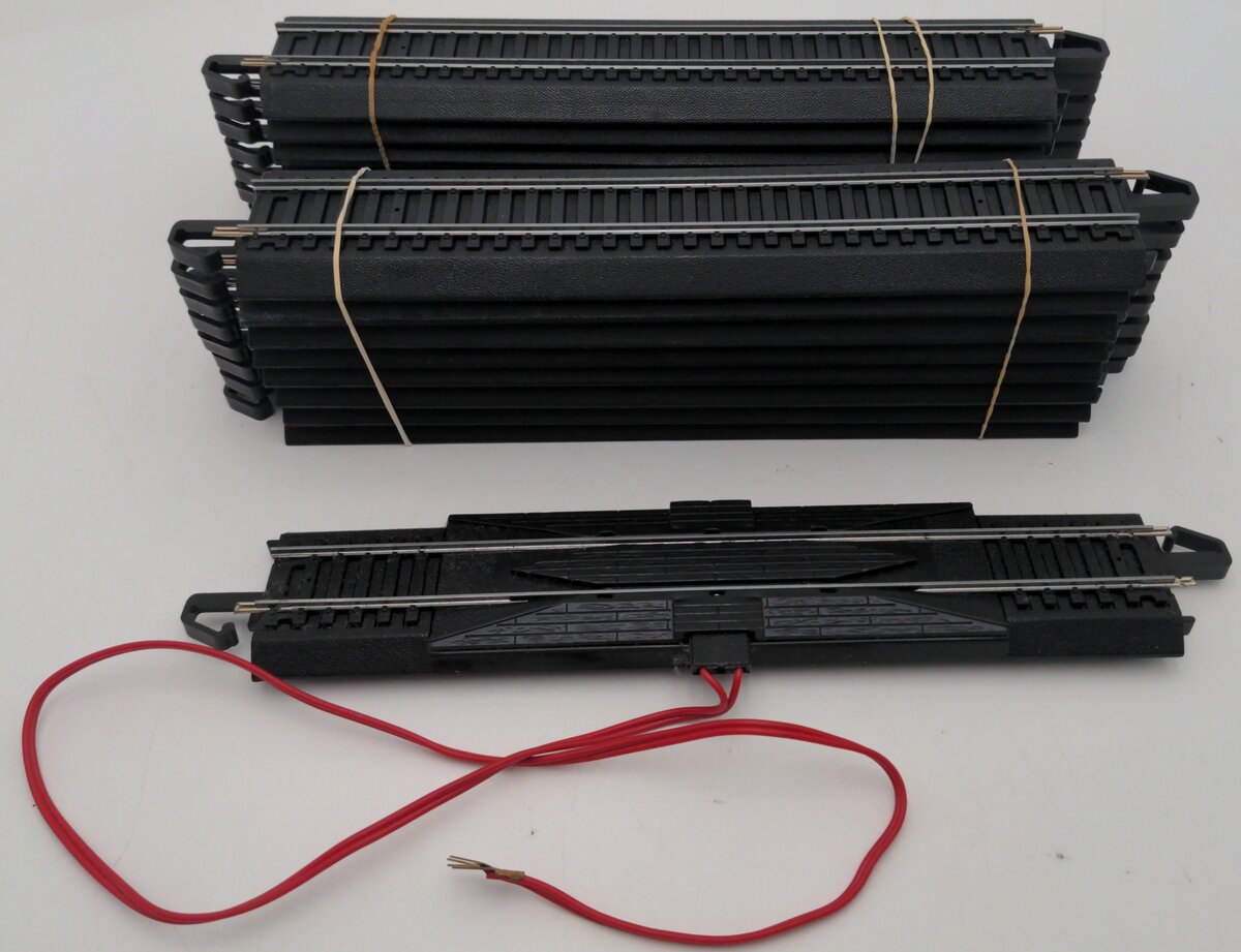 Bachmann HO Assorted Black Straight  E-Z Track Sections [17] EX