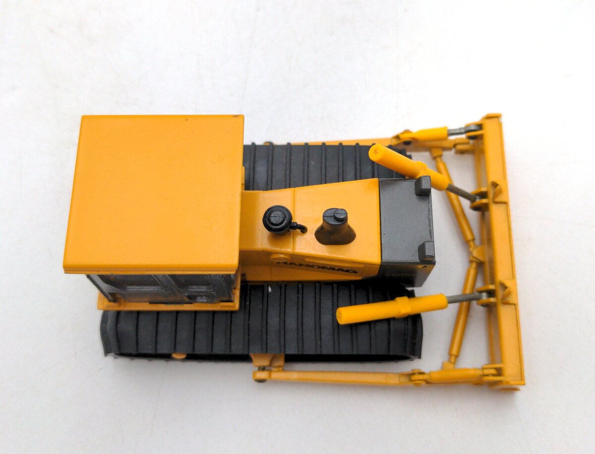 Conrad 2853 1:50 Scale Hanomag D680E Dozer NIB