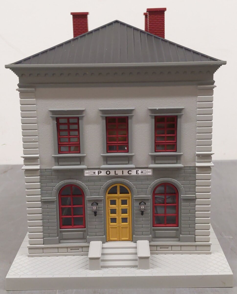 MTH 30-9099 O Gray & Maroon Police Station Assembled Building LN