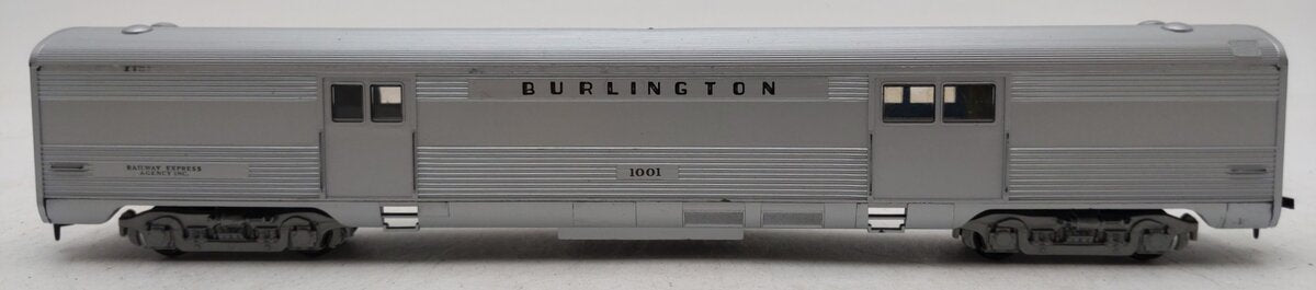 Athearn 1783 HO Scale Chicago Burlington & Quincy Baggage Kit #1001-Assembled EX/Box