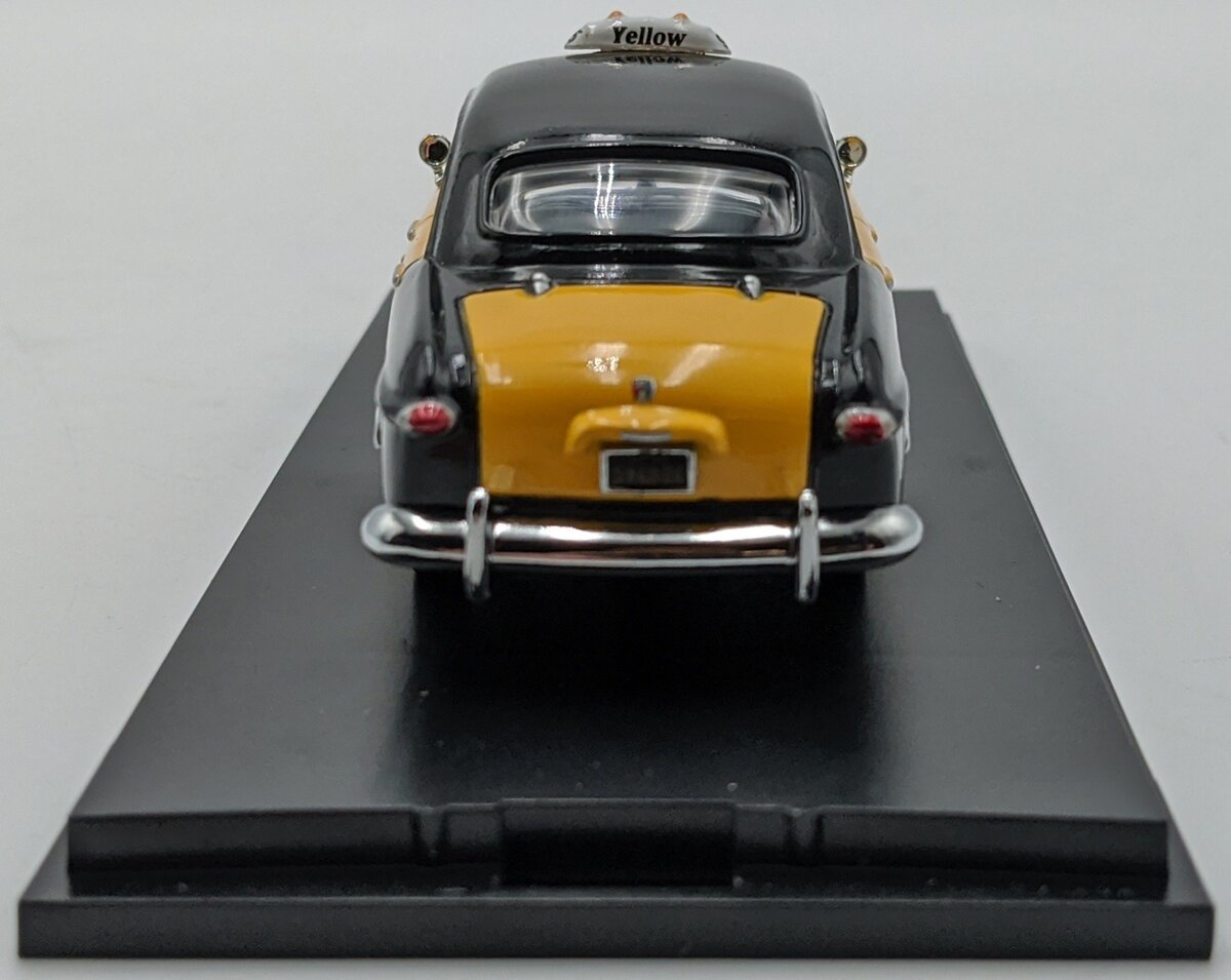 MTH 30-50076 1:43 1949 Ford 4-Door Taxi/Yellow Cab Co. NIB