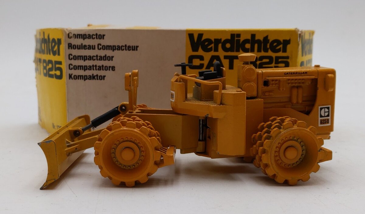 NZG 135 1:50 Scale Caterpillar 825B Compactor LN/Box