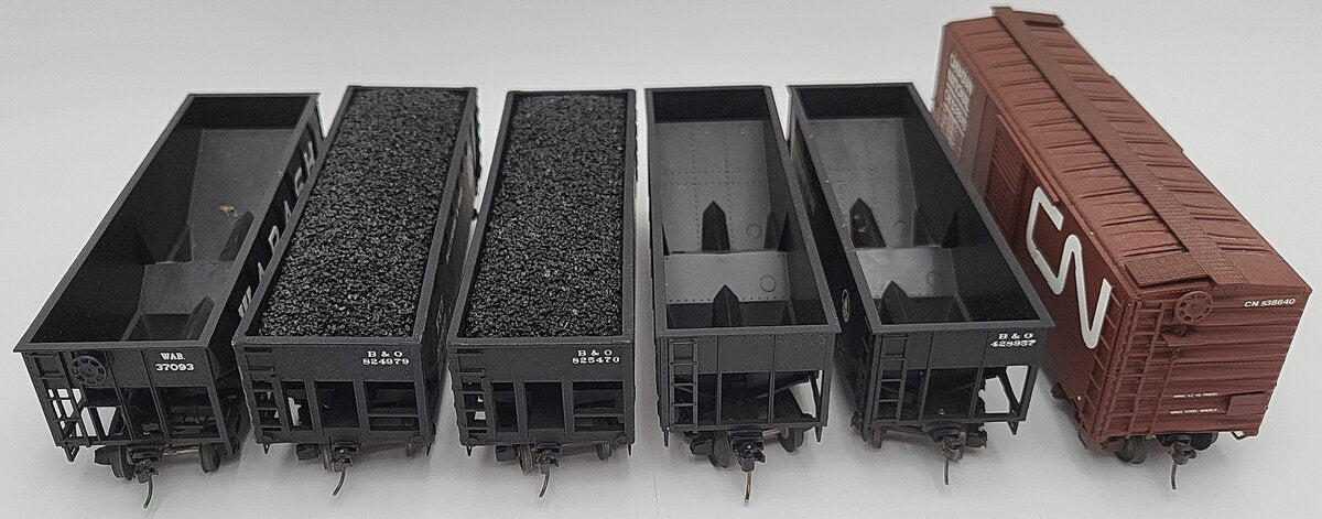 American Models & Other S Sale Assorted Freight Cars: 37093, 428957, 233638 [6] EX