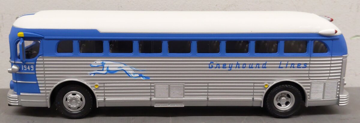 MTH 30-9040 Assembled Greyhound Bus Station W/ Station Dock LN/Box