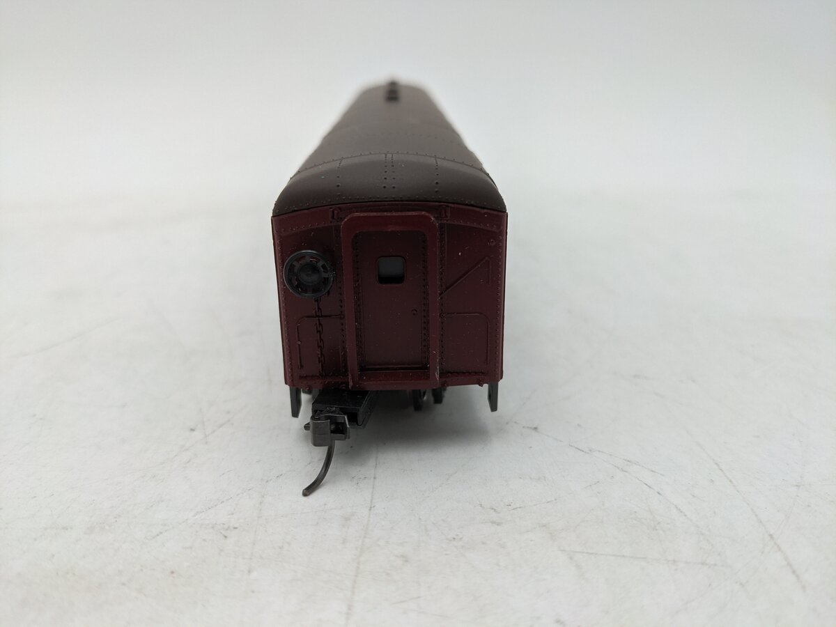 AHM 6403-20 HO Norfolk And Western 1930 72' R.P.O Car #110 EX/Box