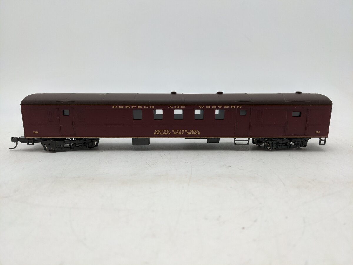 AHM 6403-20 HO Norfolk And Western 1930 72' R.P.O Car #110 EX/Box