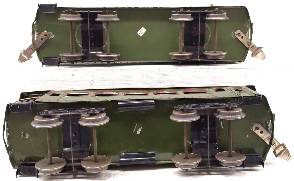 Ives Vintage Standard Gauge Olive Green Passenger Cars: 184, 186 [2]