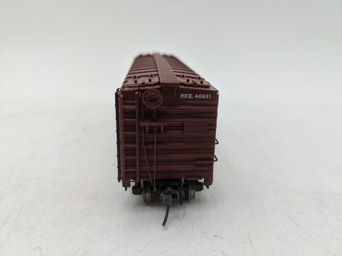 InterMountain 45501-93 HO Pacific Fruit Express Steel Sided Ice Bunker EX/Box