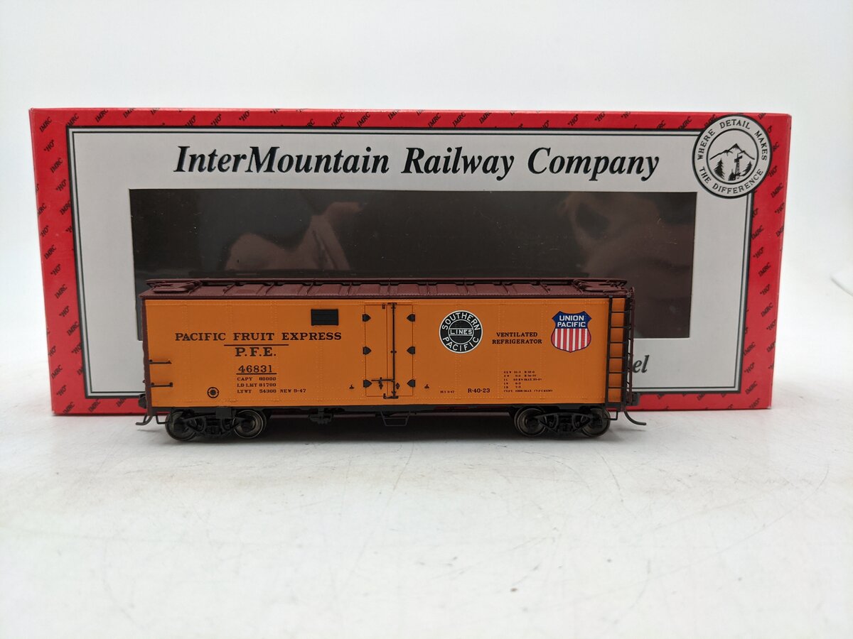 InterMountain 45501-93 HO Pacific Fruit Express Steel Sided Ice Bunker EX/Box