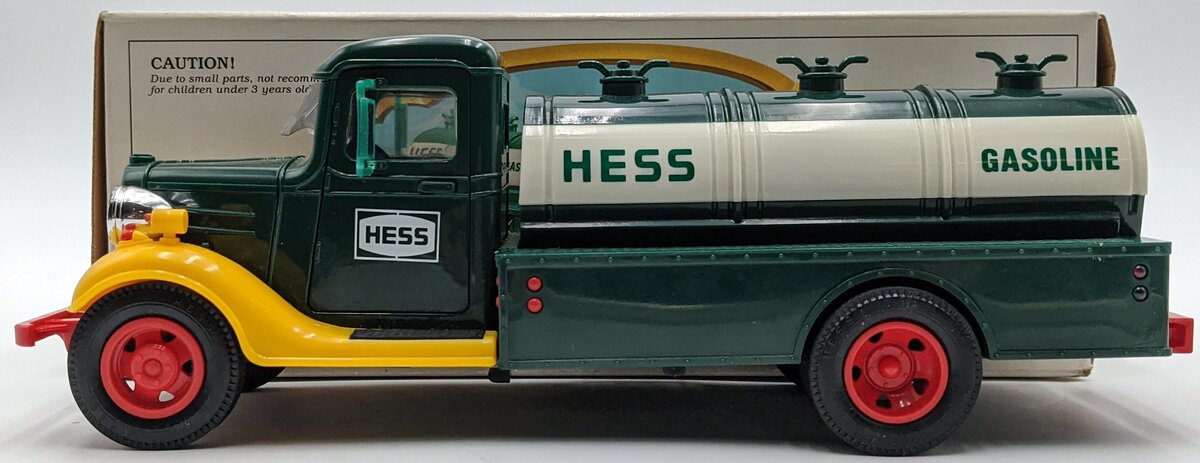 Hess 1982 1st Hess 1933 Chevy Delivery Truck Toy Bank NIB