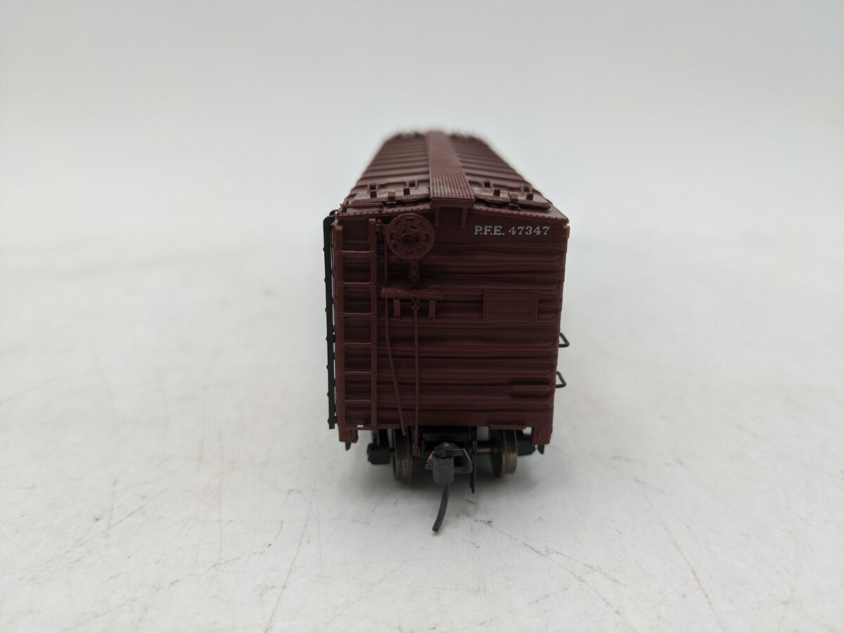 InterMountain 45501-96 HO Pacific Fruit Express Refrigerator Car EX/Box